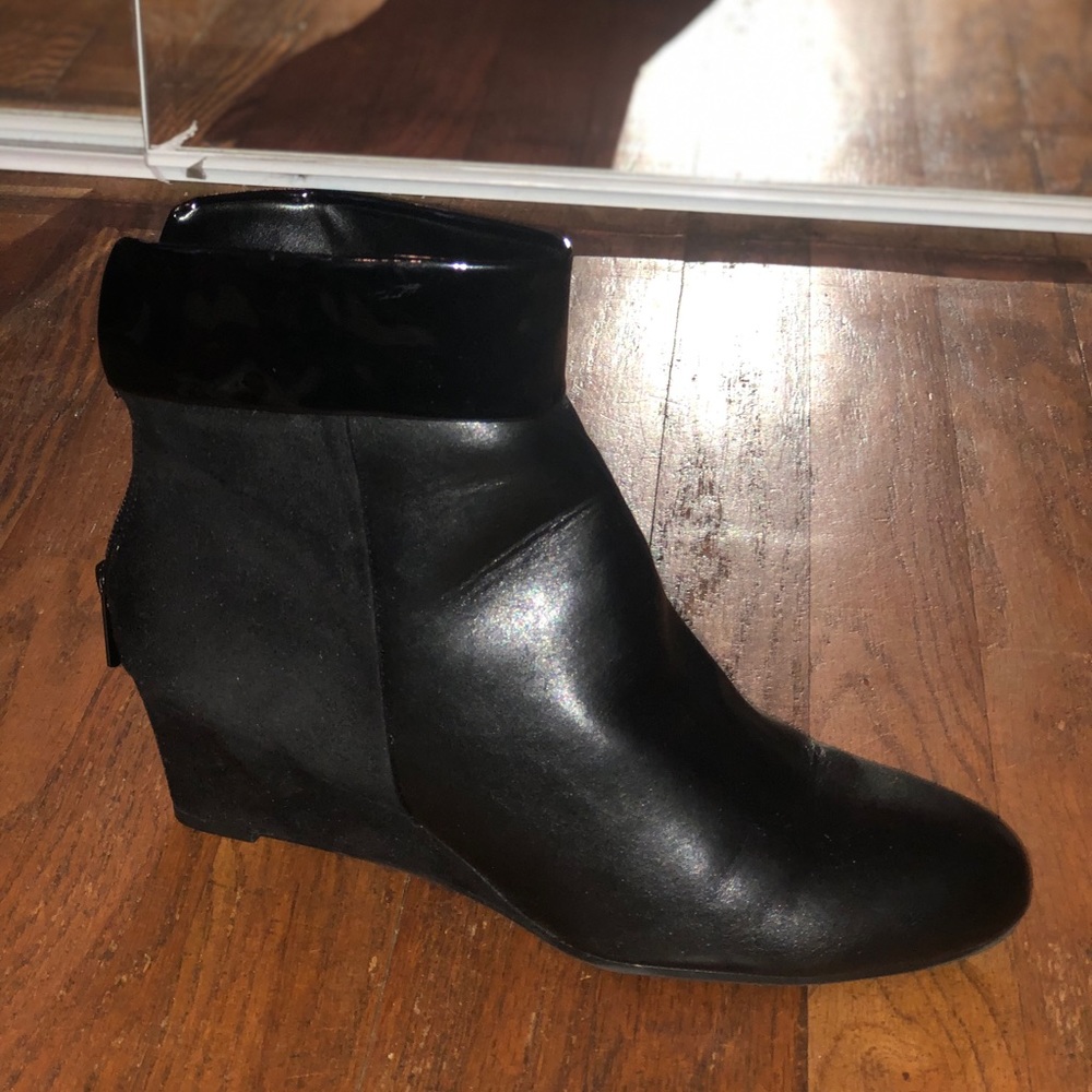 Women’s Black Leather Wedge Booties- 8.5